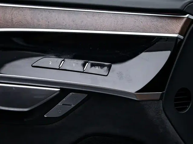 Audi A8 — Фото автомобиля 13