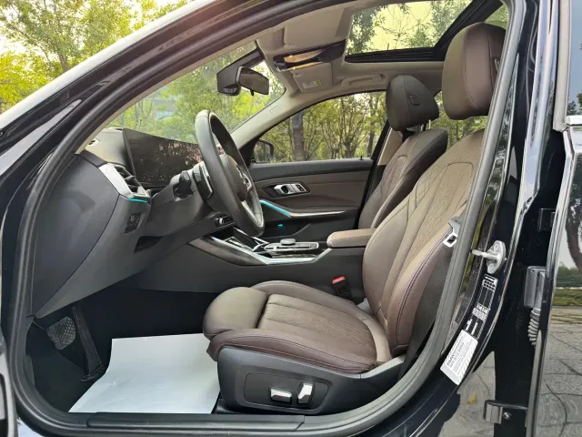BMW 3 Series — Фото автомобиля 9