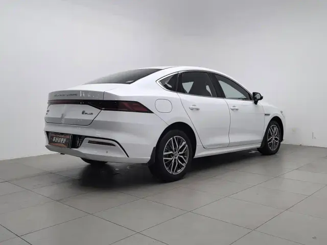 BYD Qin PLUS — Фото автомобиля 2