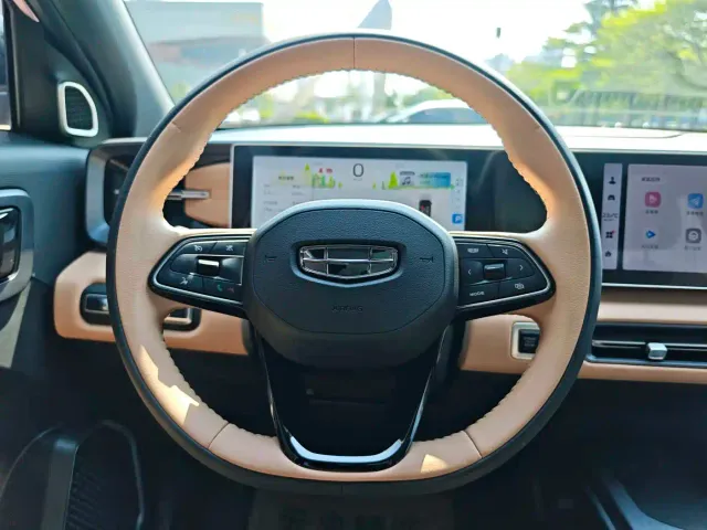 Geely ICON — Фото автомобиля 8