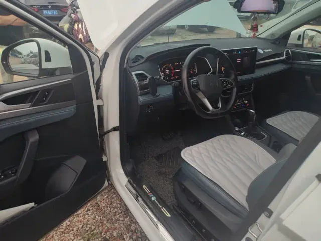 Volkswagen Tharu — Фото автомобиля 13