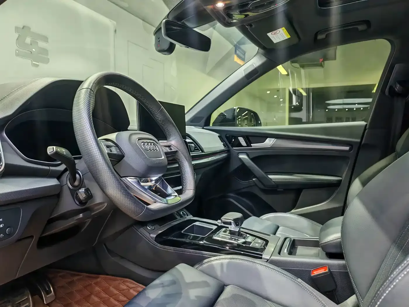 Audi Audi Q5L 2025 45 TFSI Luxury Dynamic — Фото автомобиля 4