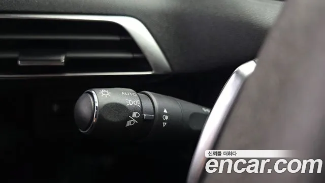 Peugeot 5008 2nd Gen — Фото автомобиля 24
