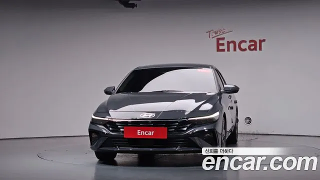 Hyundai Avante CN7 — Фото автомобиля 3