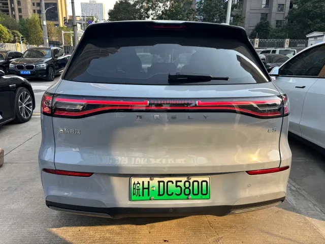 Geely Galaxy E5 — Фото автомобиля 8