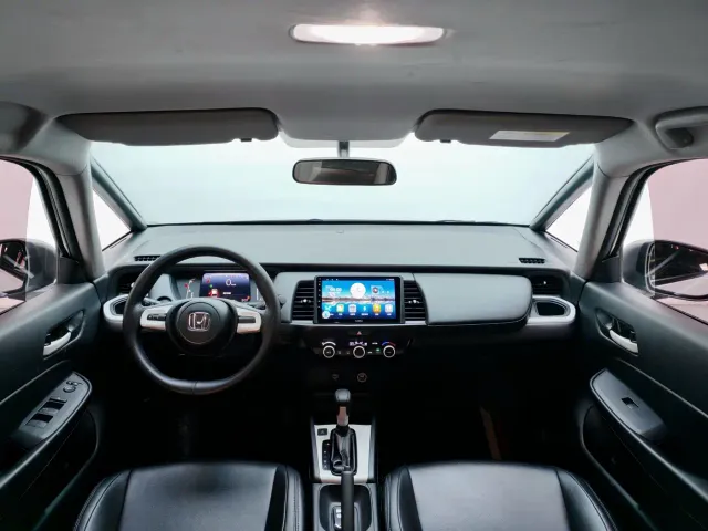 Honda Fit — Фото автомобиля 12