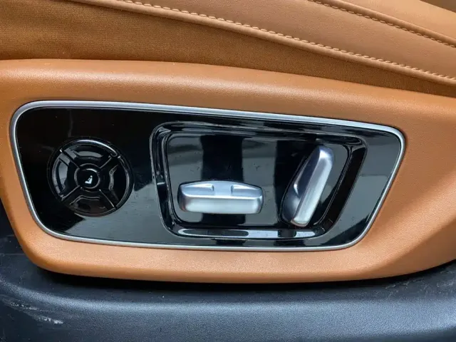 Li Auto L7 — Фото автомобиля 27