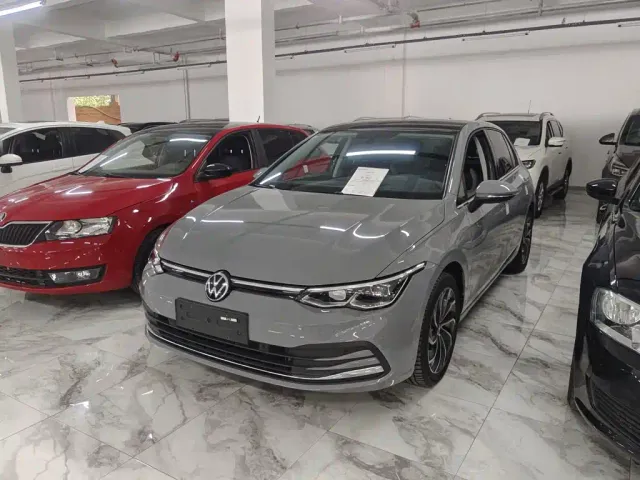 Фотография автомобиля — Volkswagen Golf
