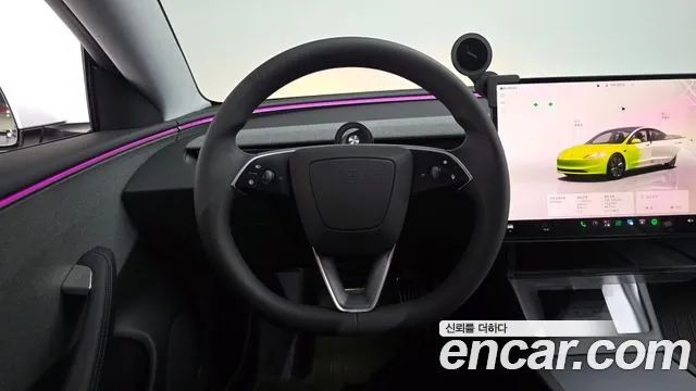 Tesla Model 3 — Фото автомобиля 19
