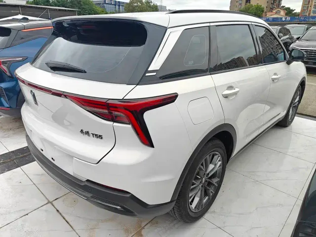 Bestune T55 — Фото автомобиля 14