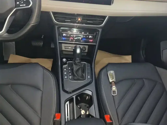 Volkswagen Tharu — Фото автомобиля 13