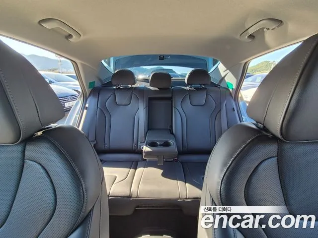 Hyundai Avante CN7 — Фото автомобиля 12