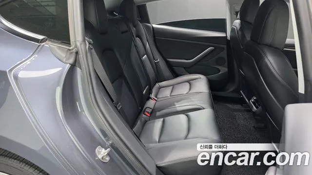 Tesla Model 3 — Фото автомобиля 16