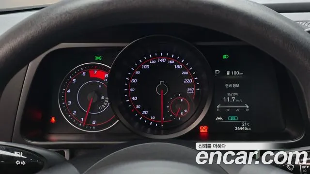Hyundai Avante CN7 — Фото автомобиля 11