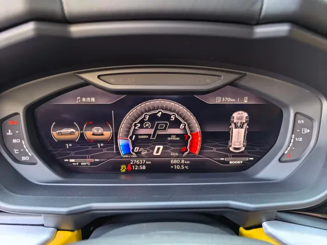 Lamborghini Urus — Фото автомобиля 29