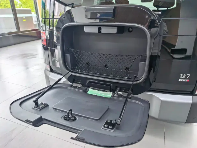 BYD FangChengBao Titanium 7 — Фото автомобиля 9