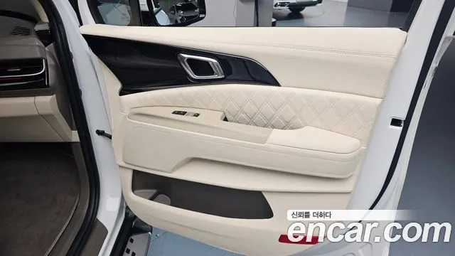Kia Carnival Generation 4 — Фото автомобиля 14