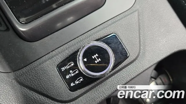 KG_Mobility_Ssangyong Rexton Новый Rexton Sport Khan Дизель 2.2 4WD — Фото автомобиля 19