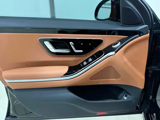 Mercedes-Benz S-Class — Фото автомобиля 10