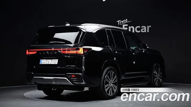 Lexus LX Generation 4 — Фото автомобиля 2