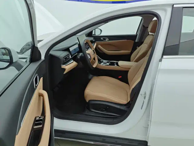 Geely Galaxy Stellar 6 — Фото автомобиля 9