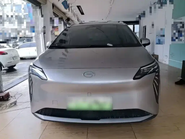GAC Aion Y — Фото автомобиля 2