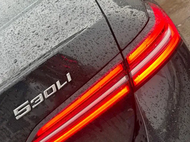 BMW 5 Series — Фото автомобиля 5