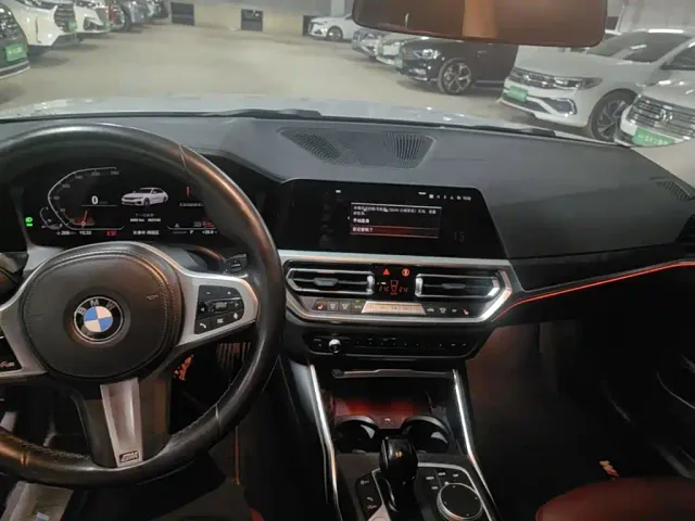BMW 3 Series — Фото автомобиля 11
