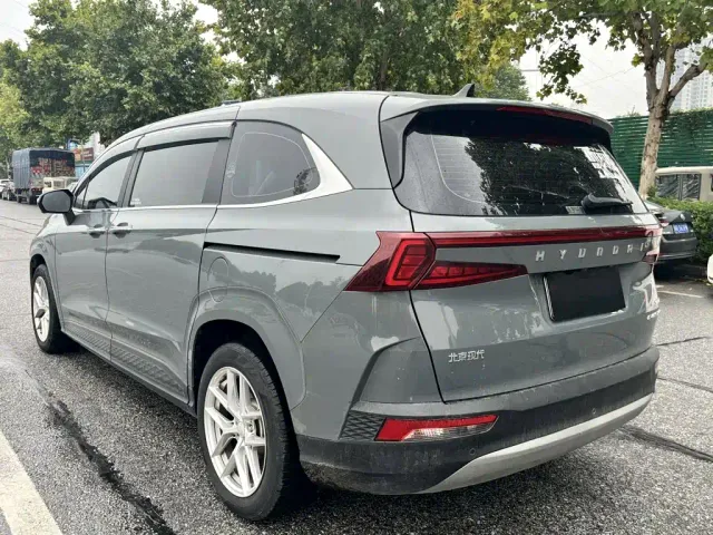 Hyundai Custo — Фото автомобиля 4