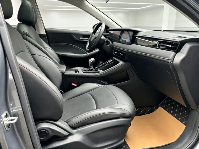 Roewe i5 — Фото автомобиля 7
