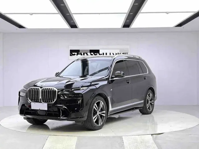 Фотография автомобиля — BMW X7