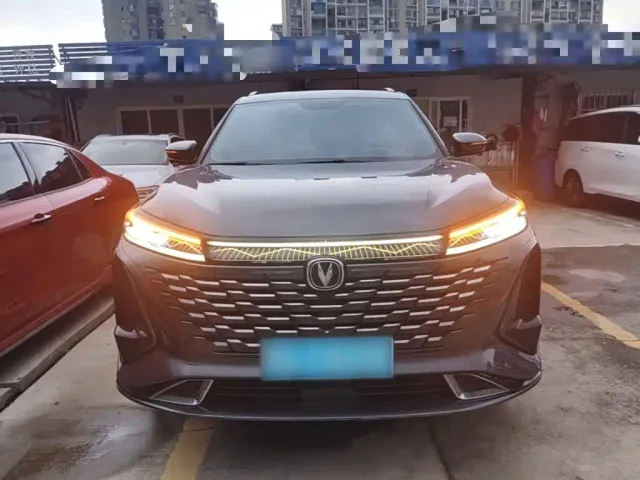 Changan Changan CS75 PLUS 2023 3rd Gen 1.5T Auto Premium — Фото автомобиля 2