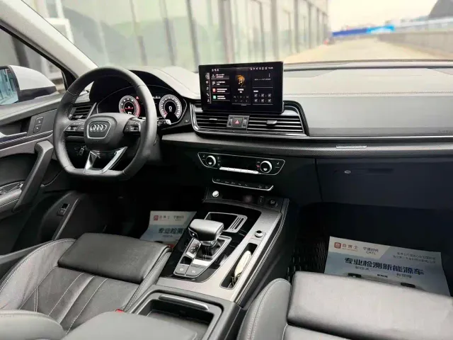 Audi Q5L — Фото автомобиля 10
