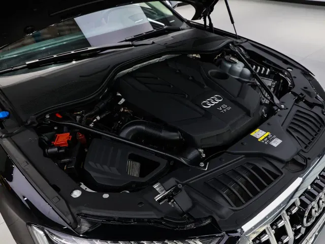 Audi A8 — Фото автомобиля 26