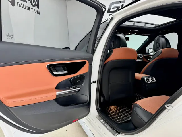Mercedes-Benz C-Class — Фото автомобиля 10