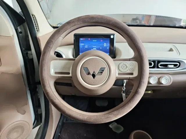 Wuling Hongguang Mini EV — Фото автомобиля 10