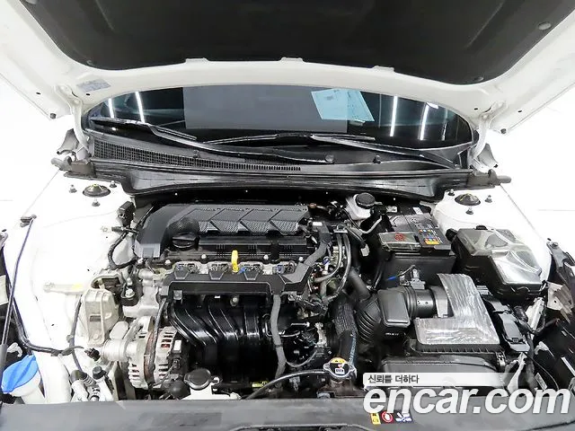 Hyundai Avante CN7 — Фото автомобиля 6