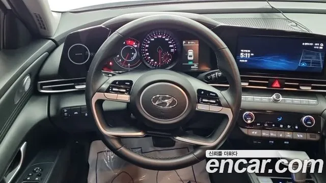 Hyundai Avante CN7 — Фото автомобиля 11