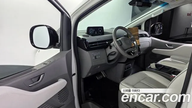 Hyundai Staria Staria 4WD Lounge 7 мест — Фото автомобиля 10