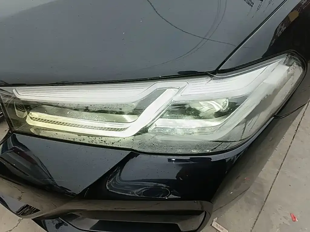 BMW BMW 5 Series New Energy 2022 Facelift 535Le M Sport Package — Фото автомобиля 23