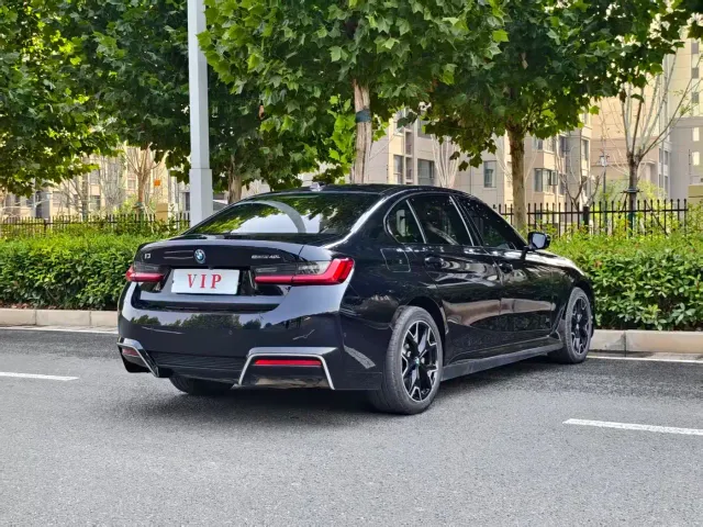 BMW i3 — Фото автомобиля 9