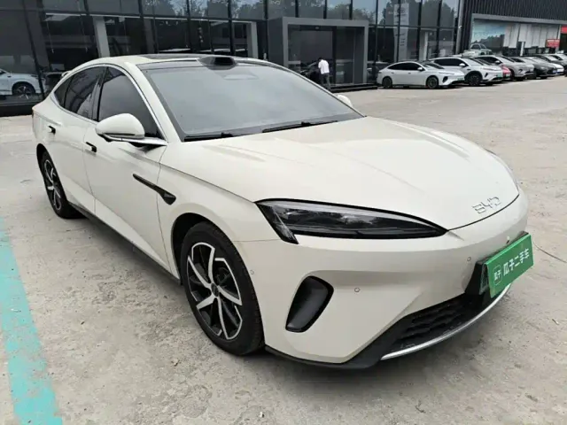 BYD Seal 07 DM-i — Фото автомобиля 3