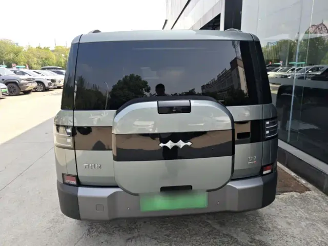 BYD FangChengBao Titanium 7 — Фото автомобиля 5