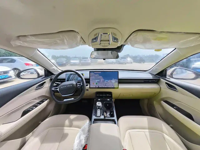 Wuling Starlight — Фото автомобиля 17
