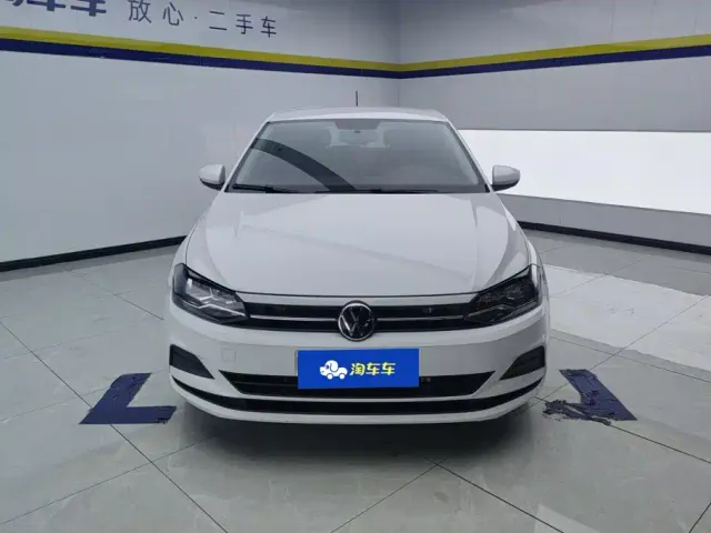 Volkswagen Polo — Фото автомобиля 2