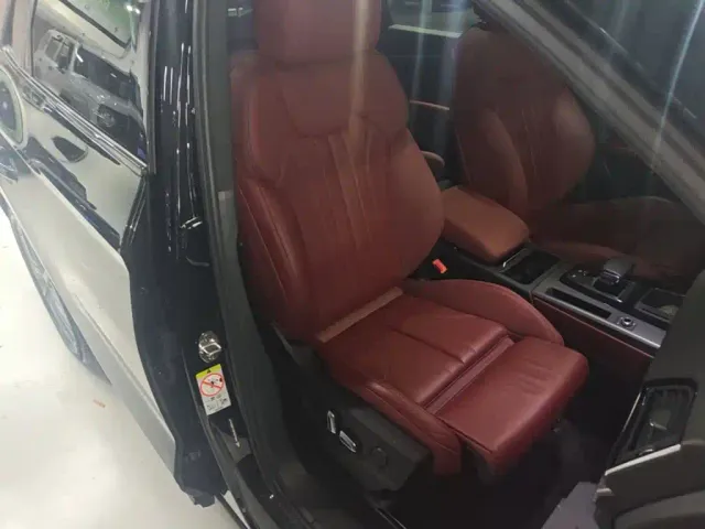 Audi Q5L — Фото автомобиля 24