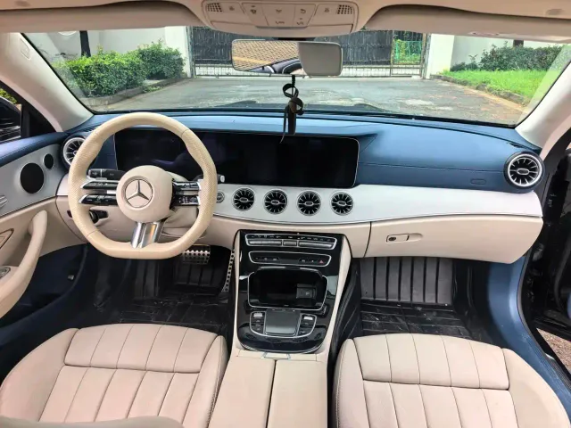 Mercedes-Benz E-Class — Фото автомобиля 4