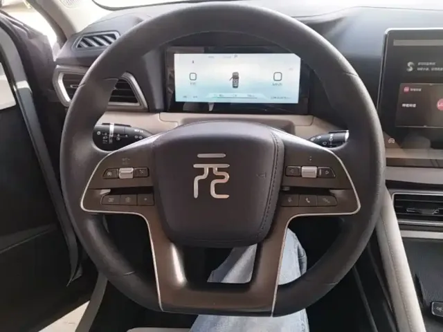 BYD Yuan UP 2024 401KM Leading Edition — Фото автомобиля 10