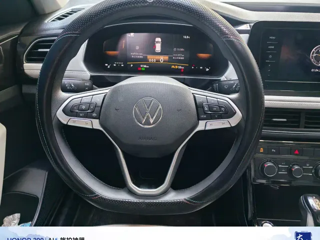 Volkswagen Tharu — Фото автомобиля 11