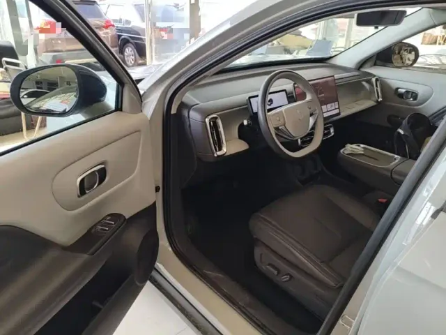 Leapmotor B10 — Фото автомобиля 15